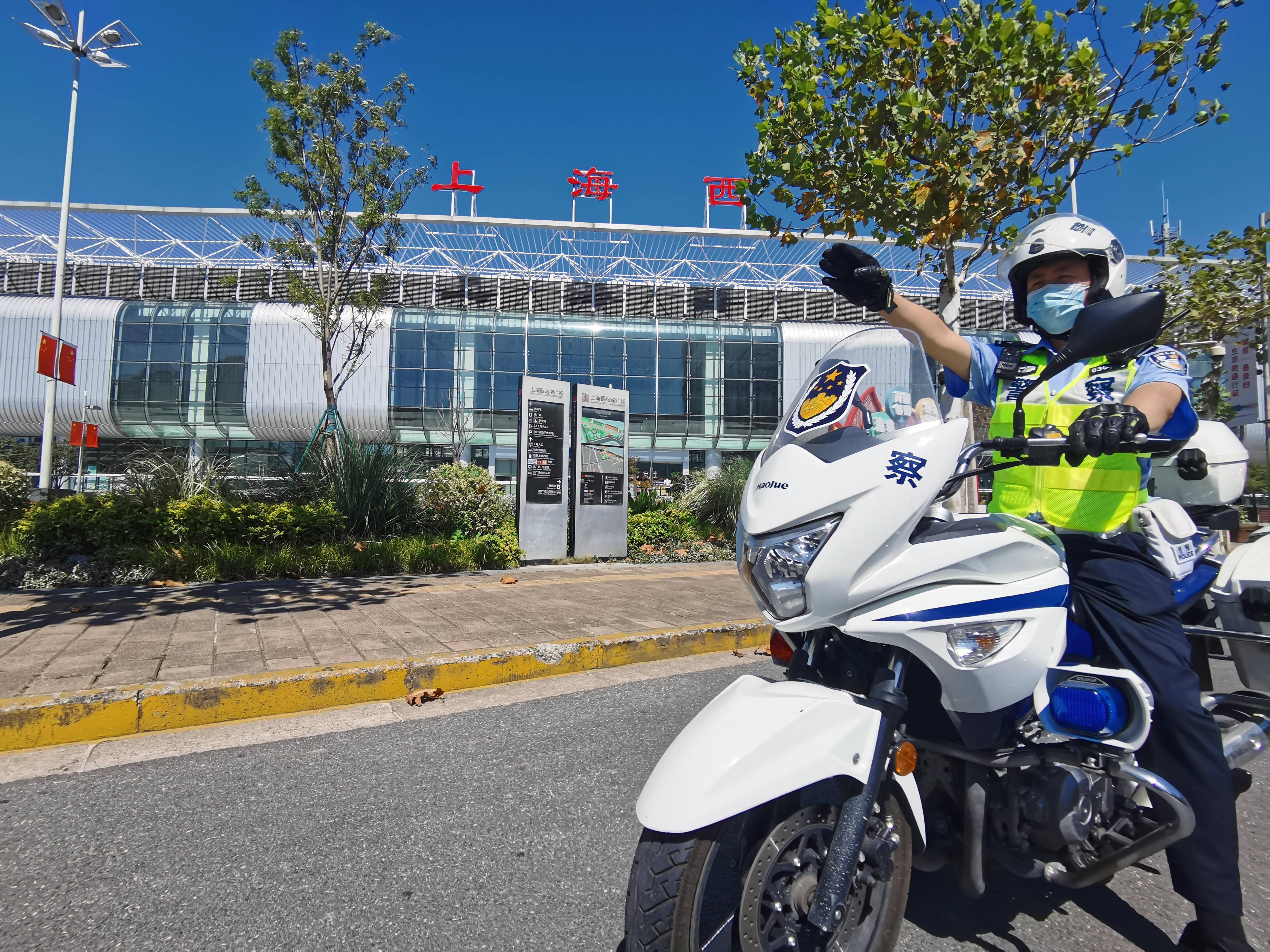 武汉三镇迎欧超杯关键赛,窗口期刷新队史纪录,赛场秩序良好,球探报告显示潜力 武汉三镇迎欧超杯关键赛,窗口期刷新队史纪录,赛场秩序良好,球探报告显示潜力