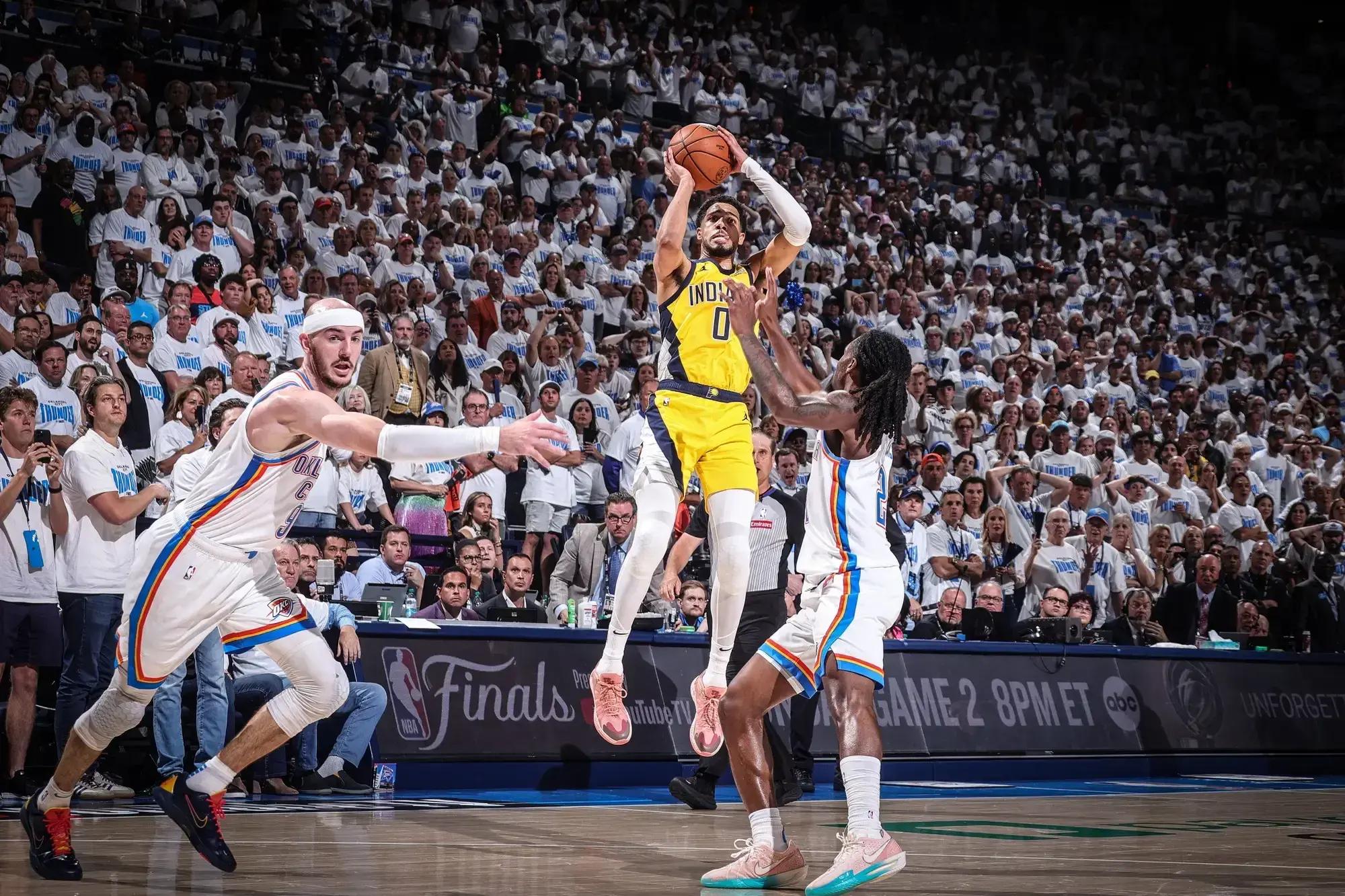 包含NBA常规赛赛程吃紧，费城76人赛前防线松动，话题不断，临场指挥获称赞的词条