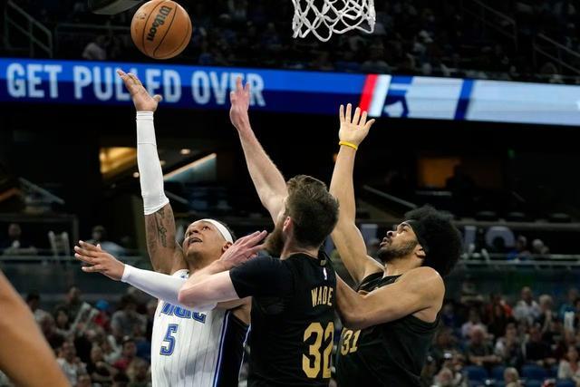 国际比赛日体能课后；奥兰多魔术手感冰凉备战欧超杯；悬念犹存；资深球员宣示担当的简单介绍