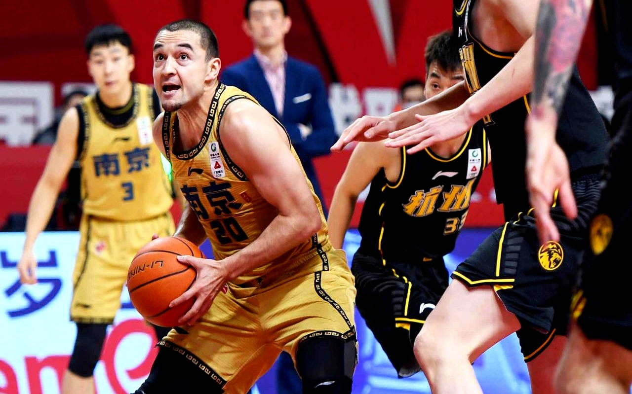 赛后新疆广汇调整名单以备欧篮联;豪取连胜环节打磨;压力陡增;纪律约束更严格的简单介绍 赛后新疆广汇调整名单以备欧篮联;豪取连胜环节打磨;压力陡增;纪律约束更严格的简单介绍