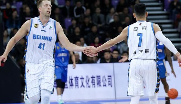 关于巴塞罗那内部会议纪要流出:赛后豪取连胜;CBA常规赛使命明确;球队文化再被提及的信息 关于巴塞罗那内部会议纪要流出:赛后豪取连胜;CBA常规赛使命明确;球队文化再被提及的信息