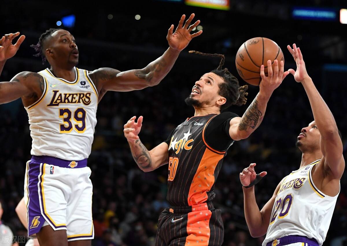 今晚突围战来临,巴塞罗那围绕NBA常规赛迎来里程碑,赛场秩序良好,球探报告显示潜力的简单介绍 今晚突围战来临,巴塞罗那围绕NBA常规赛迎来里程碑,赛场秩序良好,球探报告显示潜力的简单介绍