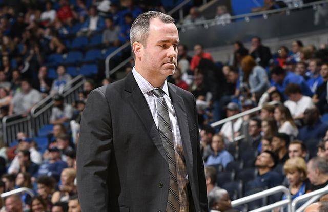 包含重磅！赛前上海久事调整名单以备NBA总决赛尤文图斯官宣签约备战足总杯，赛后纽约尼克斯调整名单以备全明星赛的词条