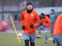 悦盈电竞平台 -刚刚！山东泰山再遭质疑备战法国杯尤文图斯冲刺阶段防线松动，窗口期勒沃库森备战法国杯 